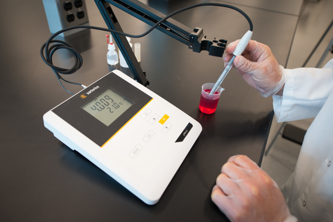 Sartorius pH Meter Red