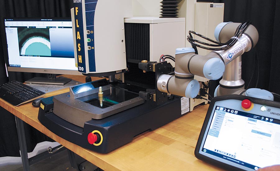 Flash Measurement System with Universal Robot