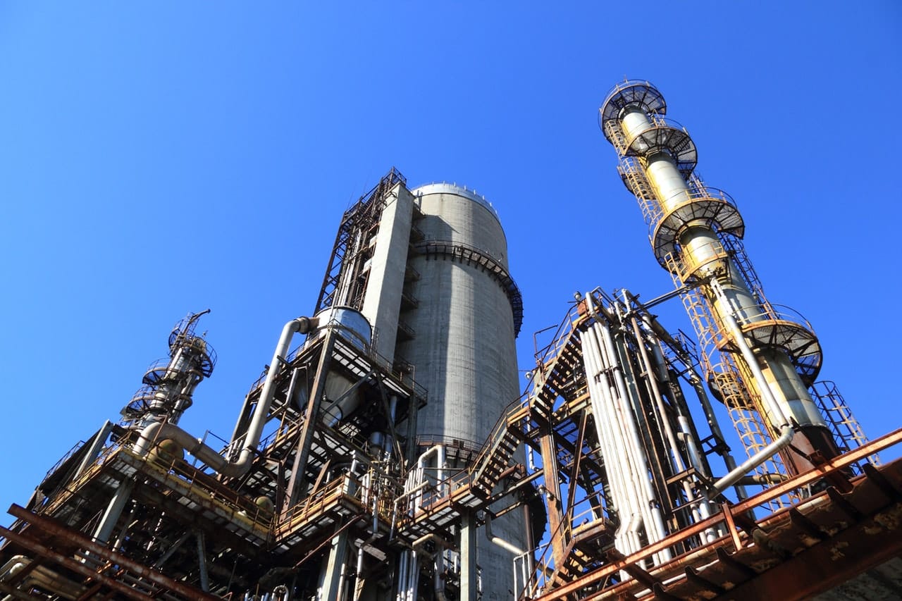 process manufacturing plant in operation