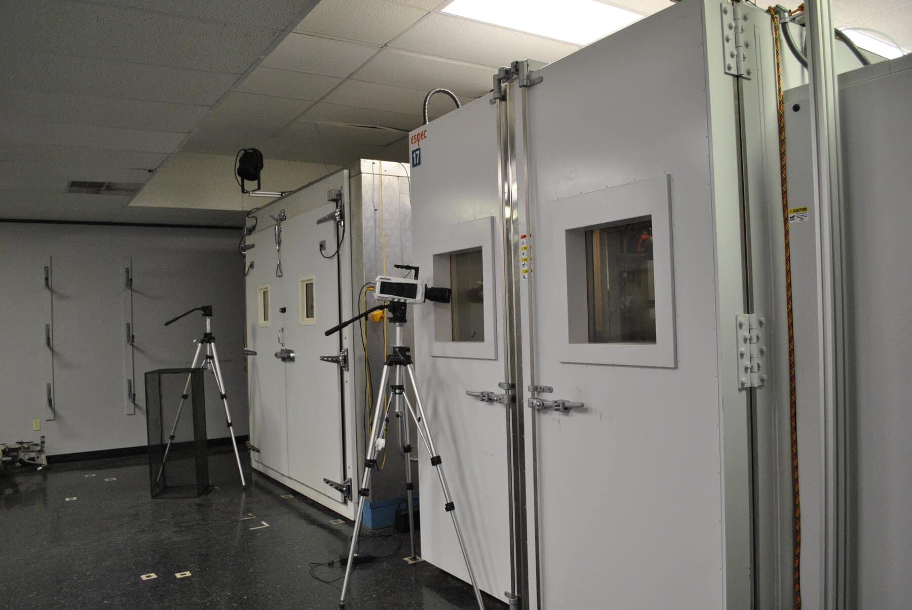 airbag testing chamber with high speed camera at cross