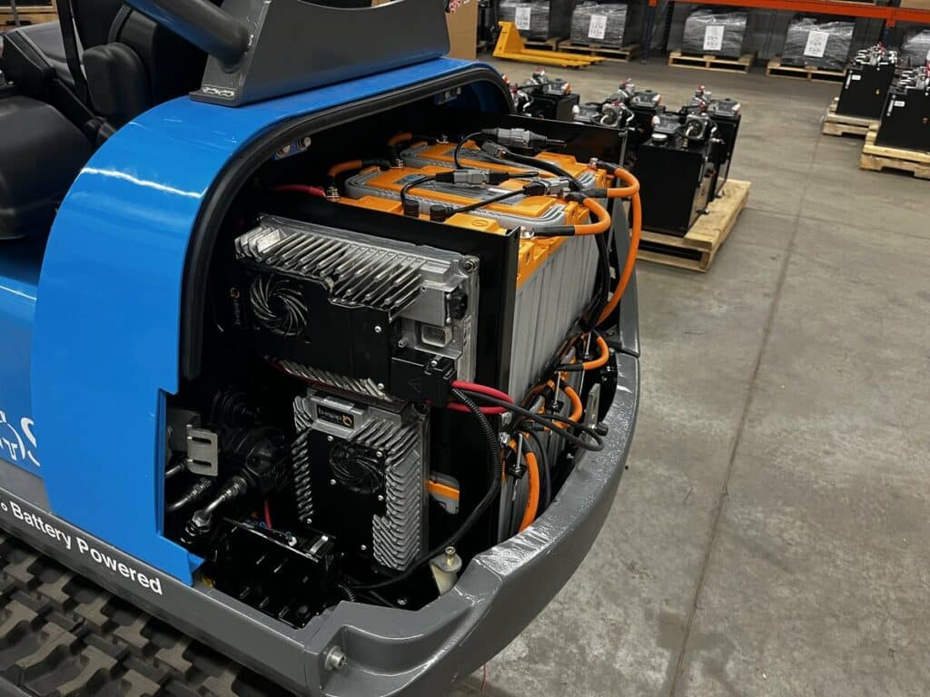 battery pack for mobile machine electrification