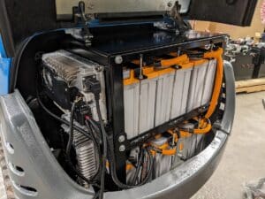 battery pack in electrified work machine