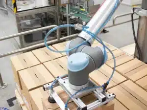 collaborative ur robot for case packing applications