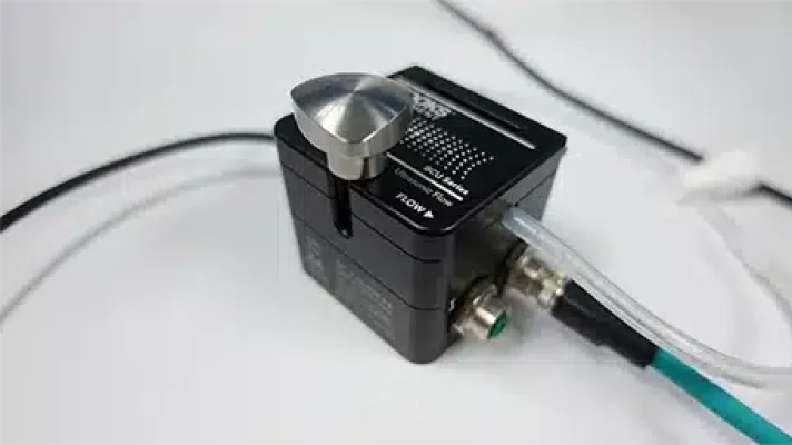 Brooks Instrument BCU Meter - Right - Closed With Tube