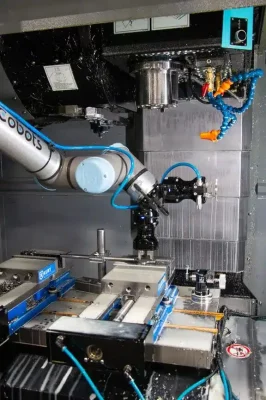 UR10e Collaborative Robot - Application - Machine Tending