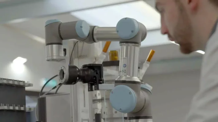 universal robot installation