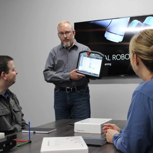 One or two day hands-on classes with UR robots